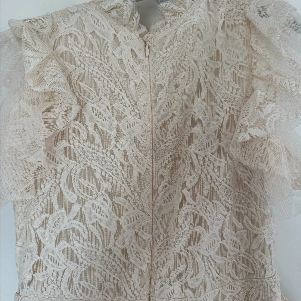 Joyfolie Ivory Lace Petticoat with Ruffle Neckline